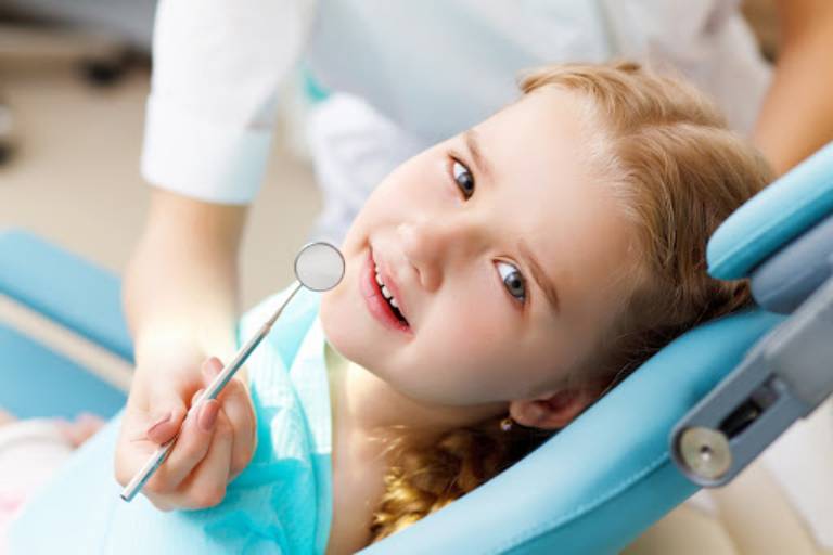 Cách điều trị áp xe răng trẻ em an toàn