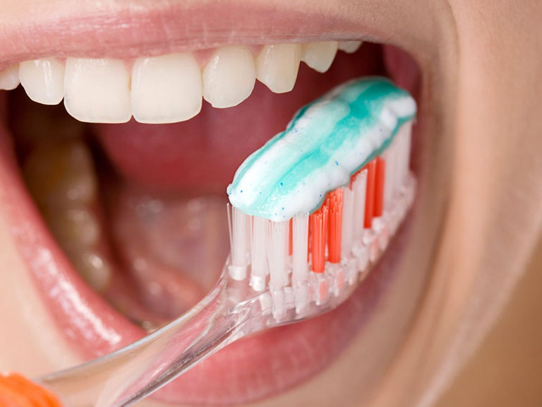 Cách giảm đau răng cho mẹ bầu