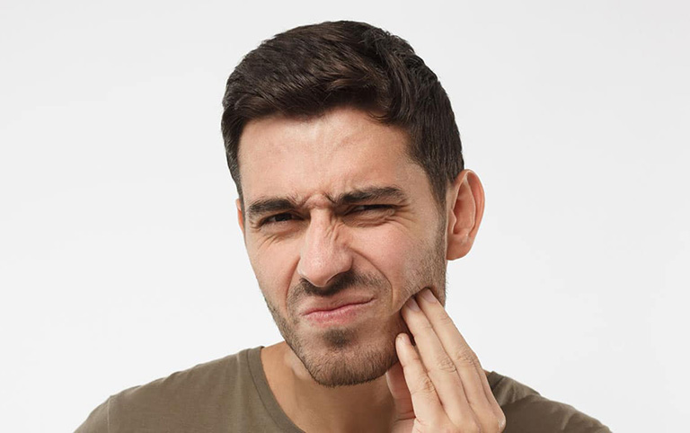 Viêm tủy răng khôn gây đau nhức nhói