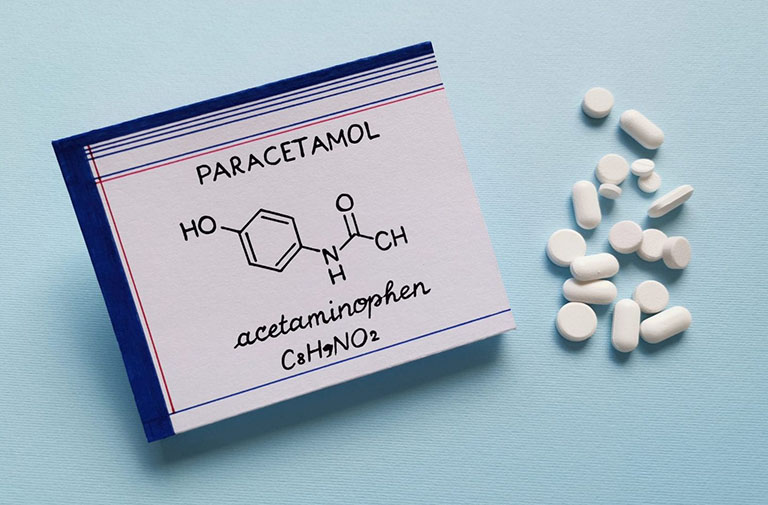 Uống Paracetamol khi bị viêm lợi trùm để hạ sốt và giảm cảm giác đau nhức