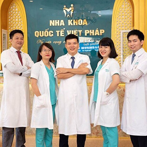 Các dịch vụ cấy ghép Implant của Nha khoa Quốc tế Việt Pháp đều do các bác sĩ dày dặn kinh nghiệm thực hiện