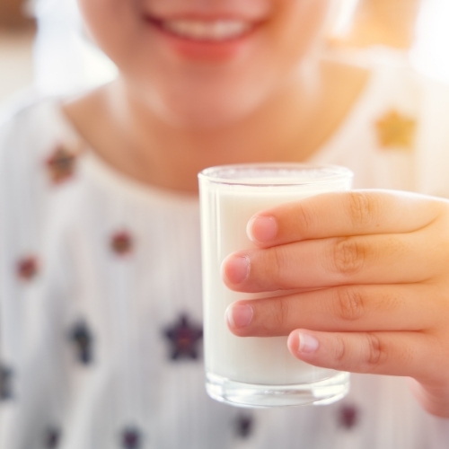 Sữa là thực phẩm giúp nâng cao sức khỏe răng miệng hiệu quả