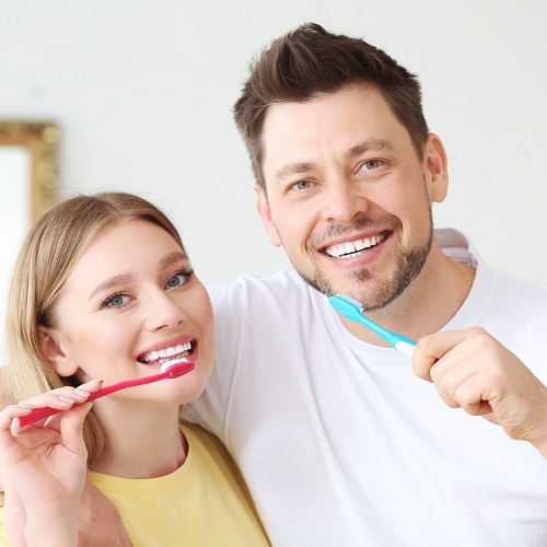 Đánh răng 2 lần/ngày - Chăm sóc răng miệng đúng cách