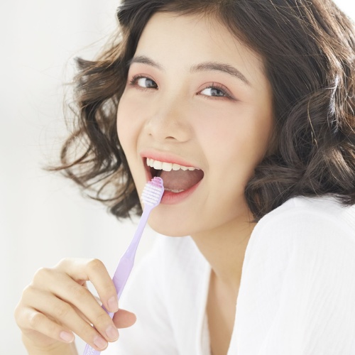 Chăm sóc răng sứ hiệu quả giúp tăng độ bền và tính thẩm mỹ 